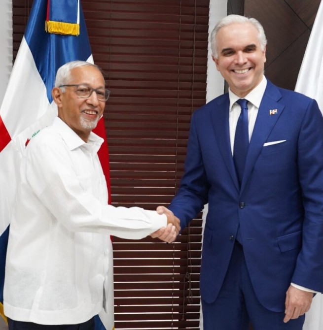 Luis Miguel De Camps asume el Minerd con el compromiso de fortalecer la educación y la calidad educativa